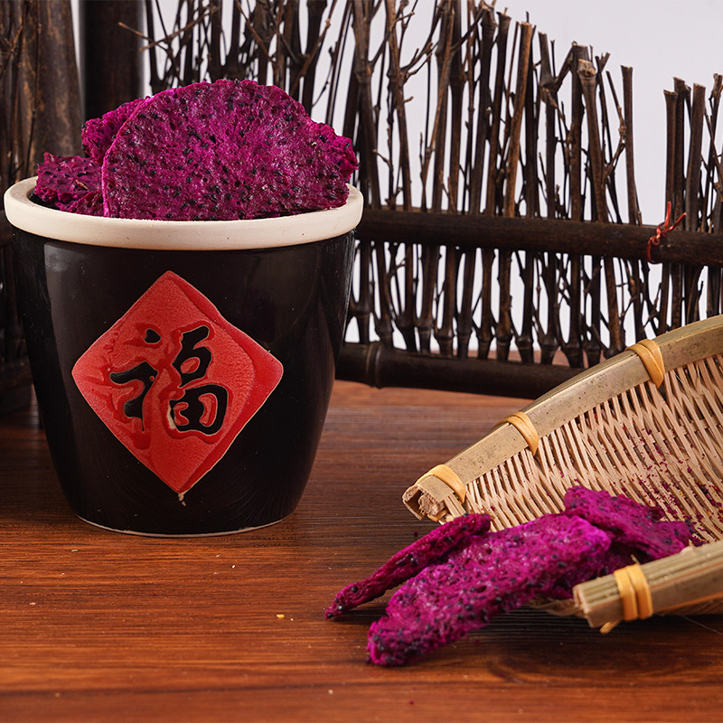 Buah naga kering beku